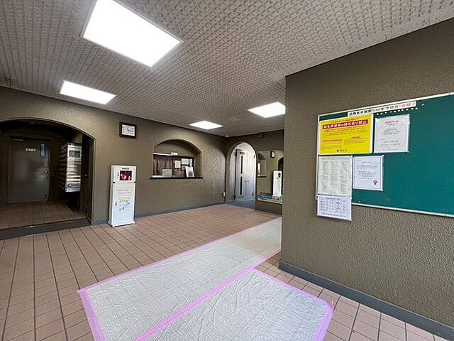 5 / 8