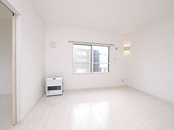 プリマクラッセ環状通東 2階1LDKのリビング/ダイニング