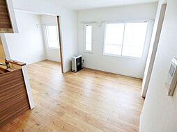 MAGARI 202 2階1LDKのリビング/ダイニング