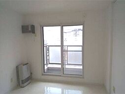 メゾン・ド・ムートン 2階1Kのリビング/ダイニング