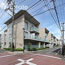 愛知県名古屋市西区城北町３丁目（賃貸マンション2LDK・2階・73.57㎡） その1