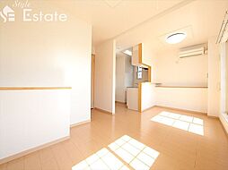 ピュア・シュメール 201 2階1LDKのリビング/ダイニング