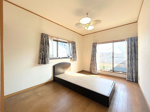 室内 富津市大堀2丁目28-17