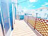 その他：【期間限定8/30まで現況販売】南側の庭にはウッドデッキがついています。新規で付けると多額の費用が掛かってしまうので、元からついていると嬉しいですね。