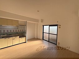 カーディフ山田 2階2LDKのリビング/ダイニング