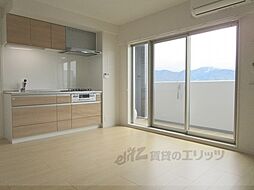 JR山陰本線 並河駅 徒歩8分の賃貸マンション 6階1LDKのリビング/ダイニング