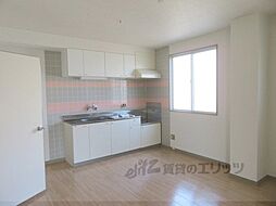 サンマンション B-6 3階2LDKのリビング/ダイニング