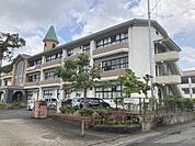豊岡市立豊岡小学校まで2100メートル
