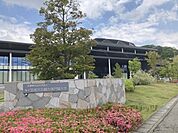 芸術文化観光専門職大学まで850メートル