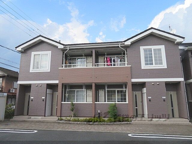 2 / 4