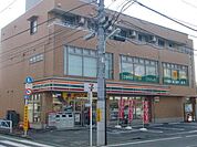 セブンイレブン世田谷榎店 620m
