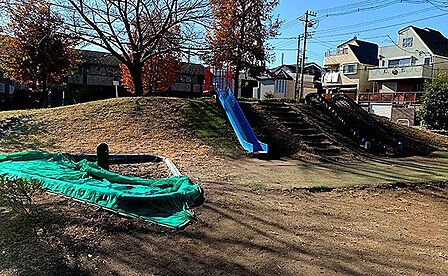 世田谷区立大道北三十三志公園 940m