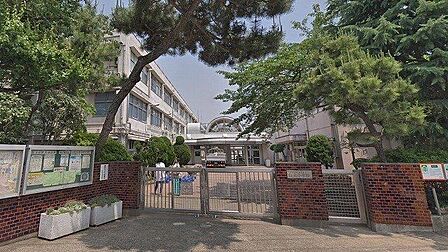 世田谷区松丘小学校 1340m
