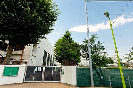世田谷区立瀬田中学校 1010m