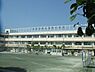周辺：世田谷区立若林小学校 330m