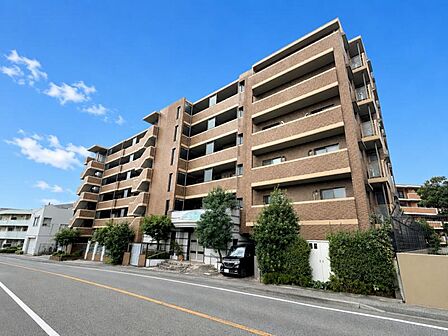 面積82ｍ2超えの4LDK！ペット飼育可能！周辺環境充実で生活しやすい立地です♪