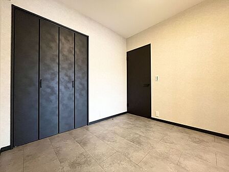 お掃除もラクチンなフローリングのお部屋です！