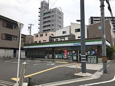 周辺：【コンビニエンスストア】ファミリーマート諏訪一丁目店まで557ｍ