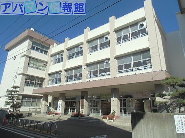 画像21:新潟市立上所小学校 475m