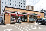 セブンイレブン札幌北7条西12丁目店 173m