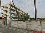 茨木市立耳原小学校 徒歩5分。 390m