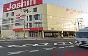 ジョーシン高槻店 徒歩8分。 590m