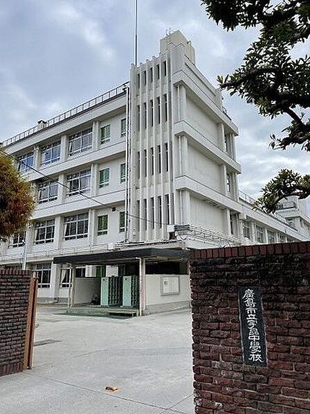 広島市立宇品中学校 2240m