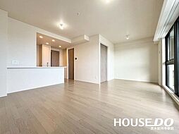 メイツ茨木総持寺 2SLDKのリビング/ダイニング