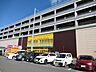 周辺：アピタ　桑名店　営業時間　9：00～21：00街中にあるのに駐車場が広く無料で利用できます。毎週金曜日はカード会員の方5％OFFでお買い物ができるので、かしこくお買い物♪ 910m