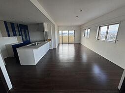 アルファウィズ古高松 2LDKのリビング/ダイニング