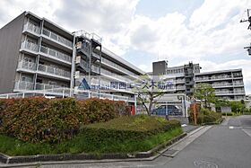 アイレックスプラザ  ｜ 大阪府八尾市東山本町4丁目（賃貸マンション3LDK・1階・65.78㎡） その1