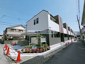 イーグルソシア  ｜ 大阪府東大阪市花園本町1丁目（賃貸アパート1LDK・1階・44.44㎡） その1