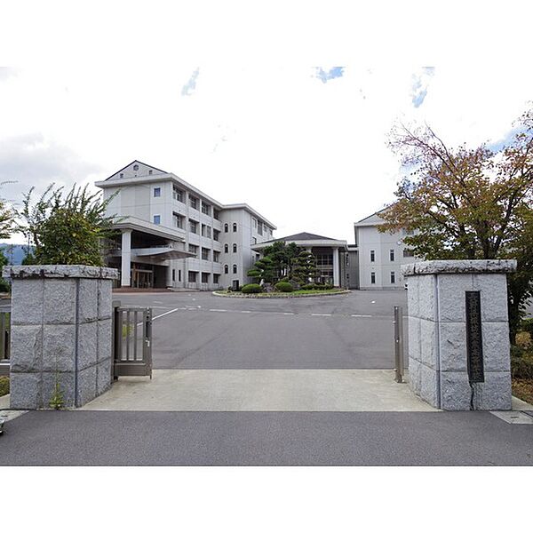 画像29:高校・高専「長野県諏訪実業高校まで3707ｍ」