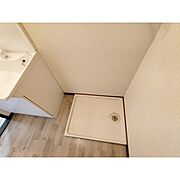 ※同建物角部屋の写真です。実際のお部屋と