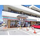 コンビニ「セブンイレブン下諏訪湖岸通り店まで332ｍ」