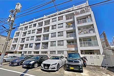 三田コーポラスの外観(南東側から)