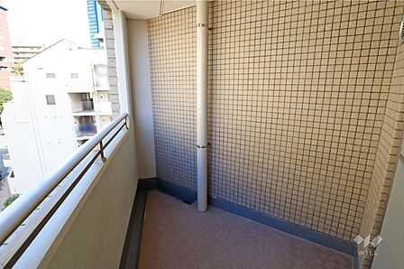 バルコニー5階部分なので日当たり、風通し良好です。