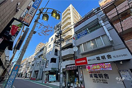 スタジオデン中目黒の外観（南東側から）