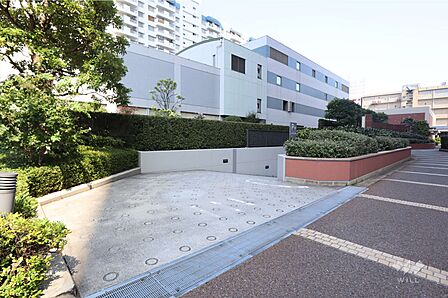 駐車場の出入り口