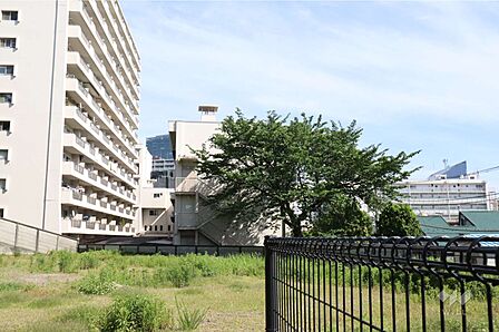 目黒台マンションC棟の外観(北西側から)