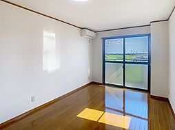 フラット21 301 3階1Kのリビング/ダイニング