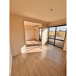 ポート未来 A201 2階3DKのリビング/ダイニング