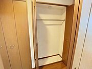 写真は建物の1室となります、仕様が異なる場合には現況優先とさせていただきます
