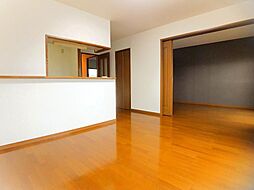 コーンハイツII 3階2LDKのリビング/ダイニング