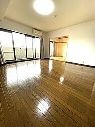 ダイアパレス新居浜繁本町 7階3LDKのリビング/ダイニング