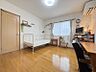 室内：シンプルで明るく使いやすいお部屋！家具レイアウトがしやすい形です♪