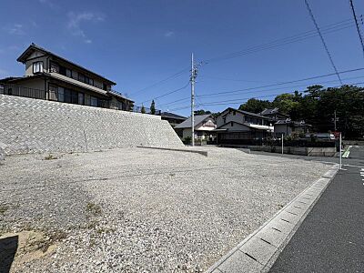 外観:スーパー、コンビニ、こども園など徒歩15分以内に揃っています。 外観:スーパー、コンビニ、こども園など徒歩15分以内に揃っています。