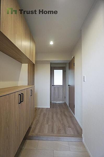 玄関を拡大表示
