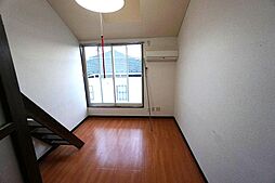 ロフティシルクA 202 2階1Kのリビング/ダイニング