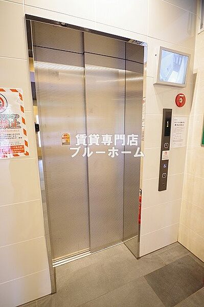 画像19:モニター付きエレベーター！
